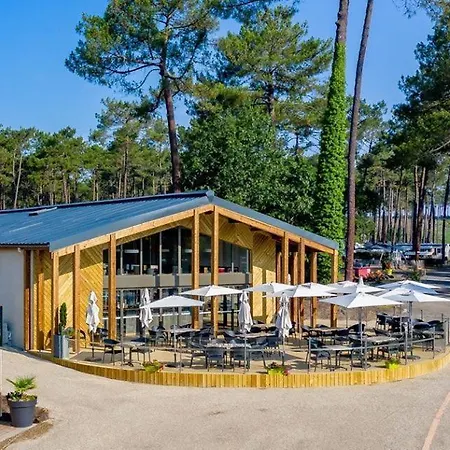 Campsite Mobil-home 4-6 Personnes Saint-Julien-en-Born