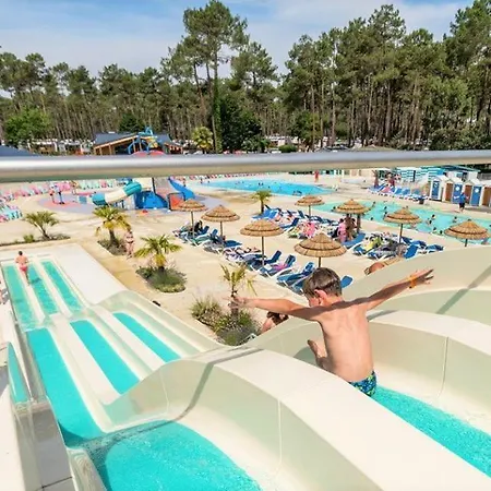 Campsite Mobil-home 4-6 Personnes Saint-Julien-en-Born